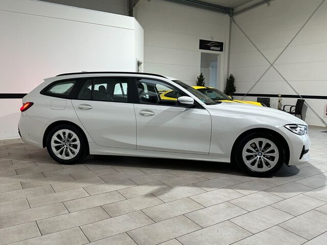 BMW 320 d Touring Advantage Aut Navi*Leder*LED*1.Han 81.294 km 25.980 &euro; Gebesee 99189