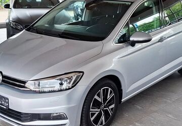 VW Touran 129.958 km 23.990 &euro; Erfurt 99087