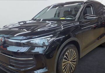 VW Tiguan 19.000 km 34.480 &euro; Erfurt 99099