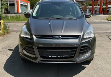 Ford Kuga 121.744 km 8.750 &euro; Erfurt 99085