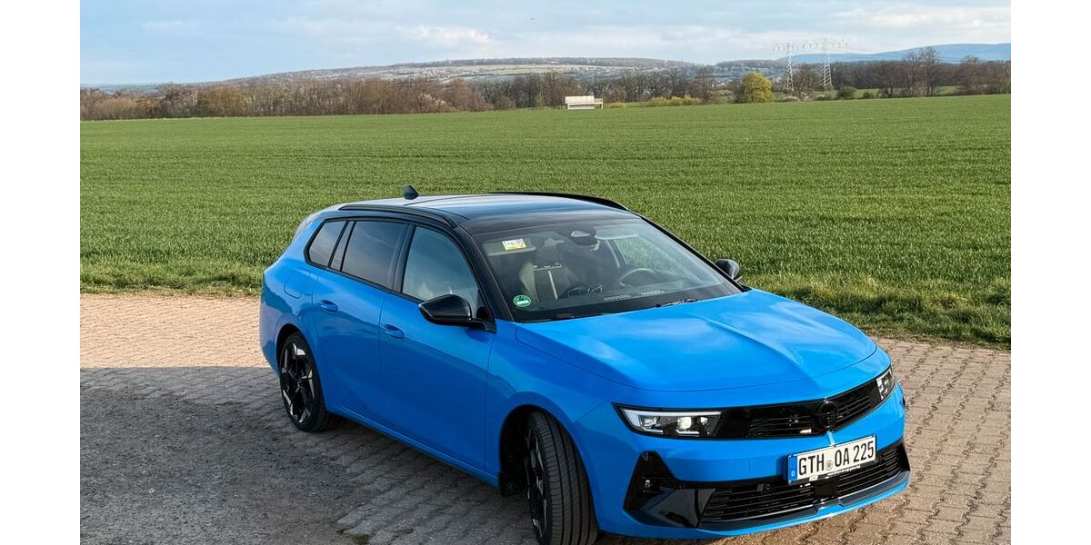 Opel Astra 2.800 km 34.750 &euro; Drei Gleichen 99869