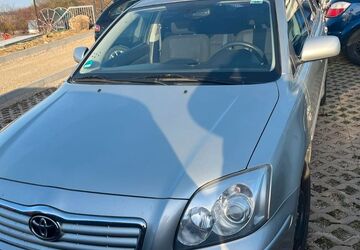 Toyota Avensis 332.000 km 1.300 &euro; Vollersroda 99438