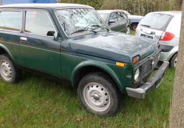 Lada Niva 94.000 km 2.400 &euro; Arnstadt / OT Dornheim 99310