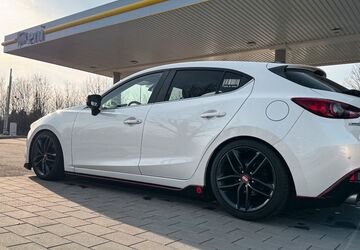 Mazda 3 126.127 km 9.900 &euro; Weimar 99423