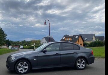 BMW 318 162.000 km 5.700 &euro; Erfurt 99086