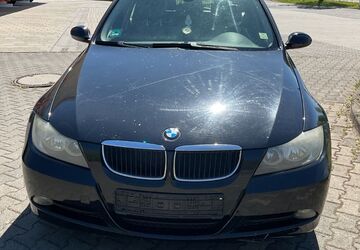 BMW 318 259.463 km 1.300 &euro; Erfurt 99085