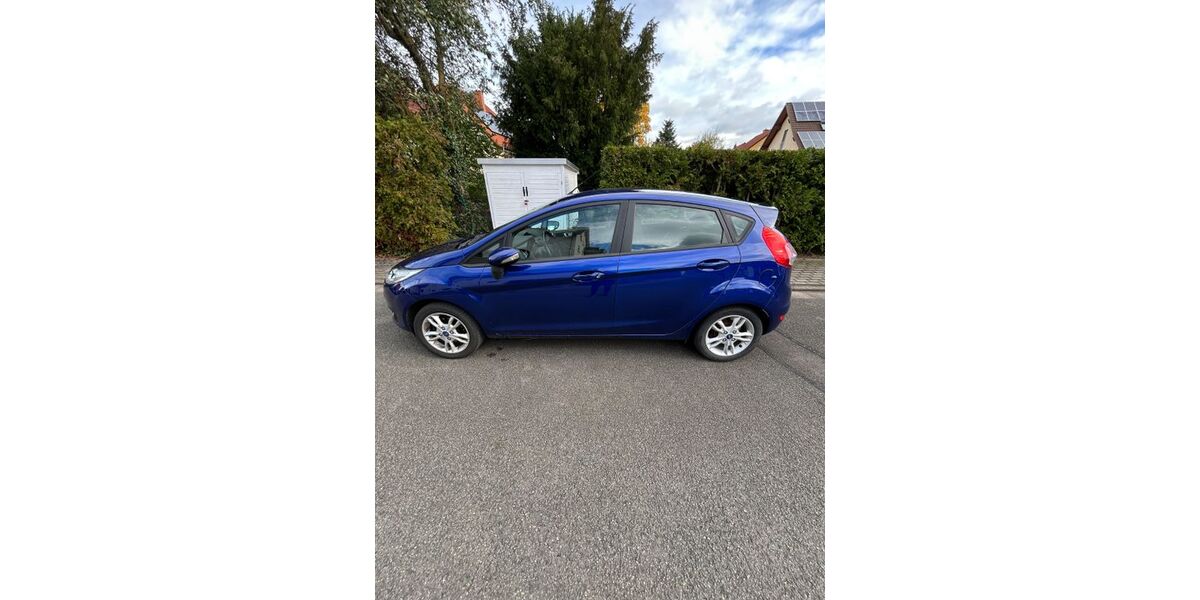Ford Fiesta 71.100 km 5.400 &euro; Amt Wachsenburg 99334