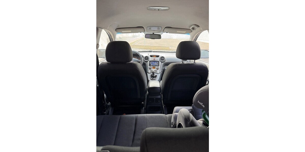 Kia Carens III 274.000 km 3.200 &euro; Gotha 99867