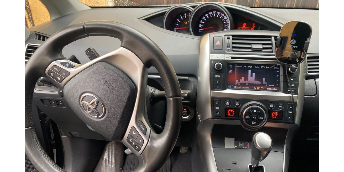 Toyota Verso 185.000 km 8.000 &euro; Weimar 99423