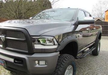 Dodge RAM 125.000 km 39.900 &euro; Großfahner 99100