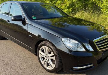 Mercedes-Benz E 300 277.000 km 9.850 &euro; Gierstädt 99100