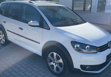 VW Touran 129.204 km 9.990 &euro; Erfurt Urbich 99198