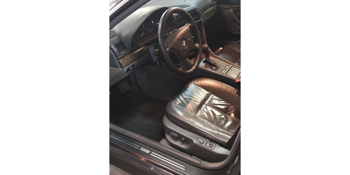 BMW 740 255.486 km 6.500 &euro; Plaue 99338