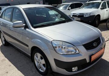 Kia Rio 100.387 km 3.490 &euro; Erfurt 99086