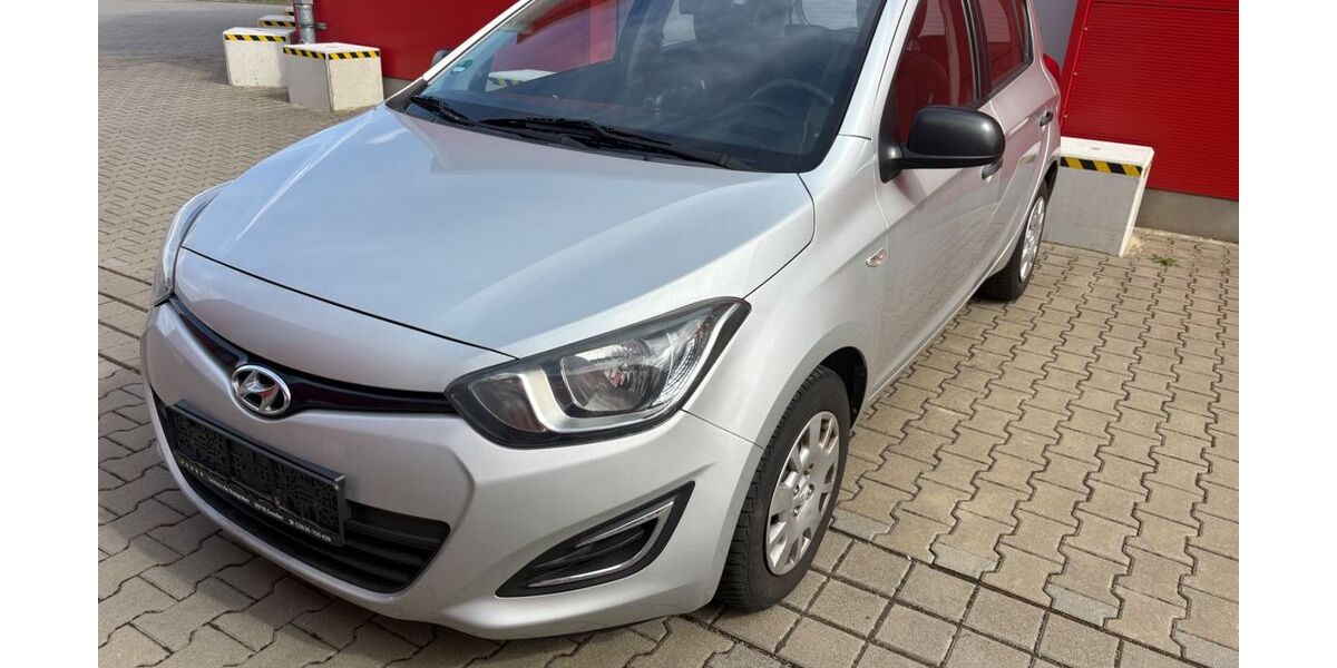 Hyundai i20 160.000 km 2.950 &euro; Gotha 99867