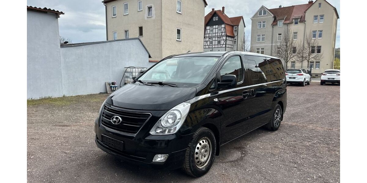 Hyundai H-1 Starex 213.000 km 9.799 &euro; Gotha 99867