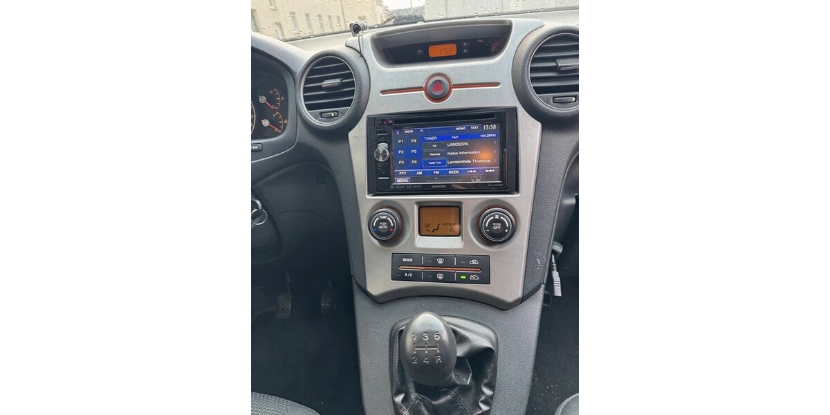 Kia Carens III 274.000 km 3.200 &euro; Gotha 99867