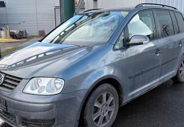 VW Touran 149.000 km 1.990 &euro; Drei Gleichen OT Günthersleben 99869