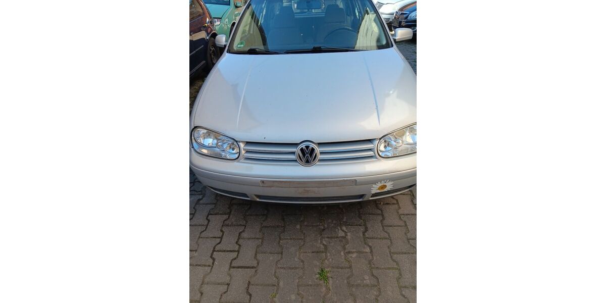 VW Golf 242.800 km 799 &euro; Brüheim 99869