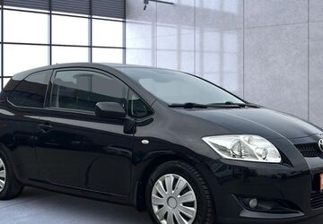 Toyota Auris 99.400 km 4.900 &euro; Erfurt 99086