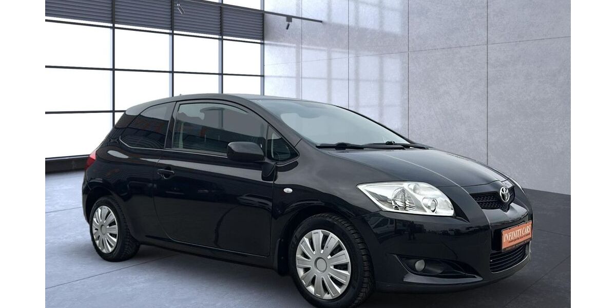 Toyota Auris 99.400 km 4.900 &euro; Erfurt 99086