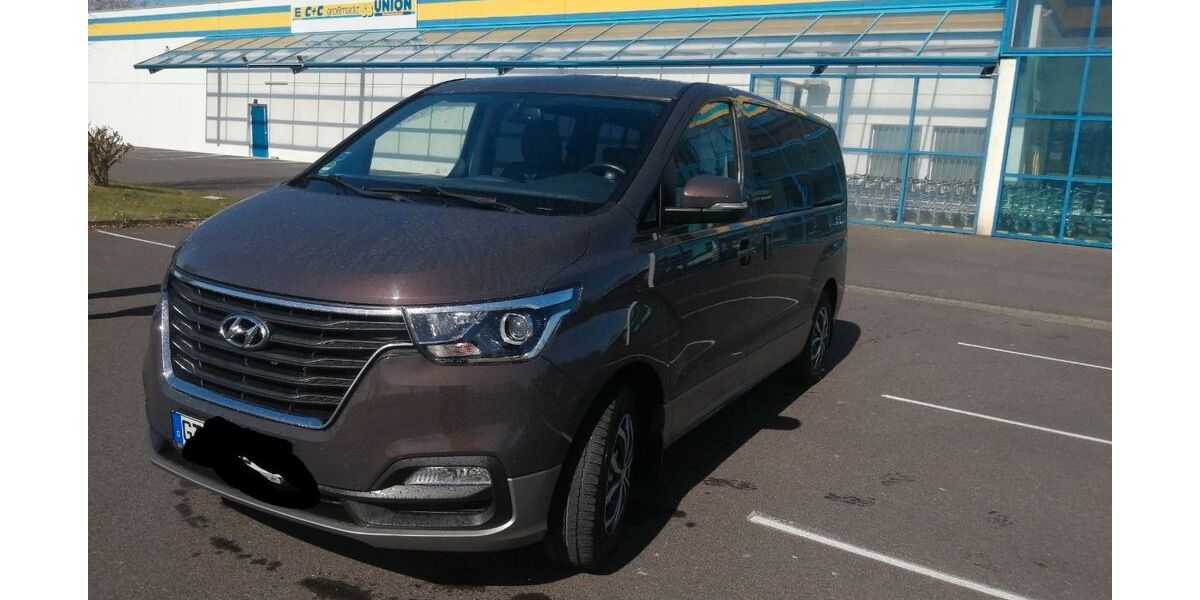 Hyundai H-1 Starex 87.000 km 23.999 &euro; Tröchtelborn 99869